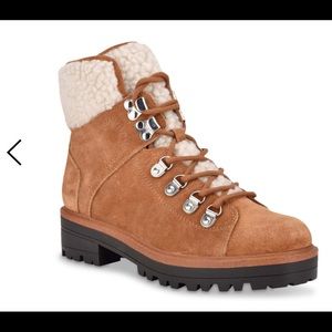 Like NEW Marc Fisher ISALIA BOOTIE Size 8